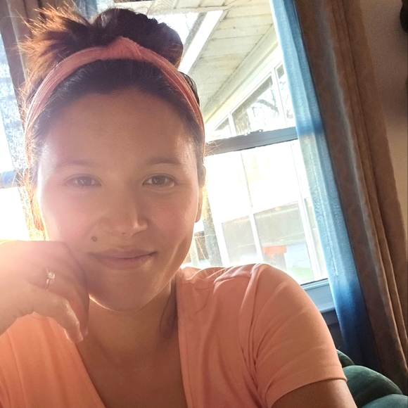 Meet your Posher, Caitlin - Picture 1 of 1